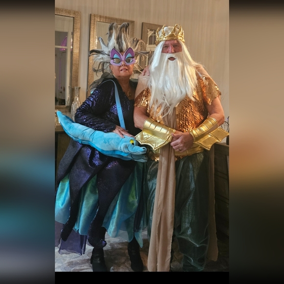 Little Mermaid URSULA costume w/ wig, necklace, and glasses also Flotsam/Jetsam - Picture 1 of 16